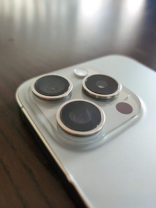 iPhone 15 Pro 256GB Titânio — Impecável, Garantia até 2027