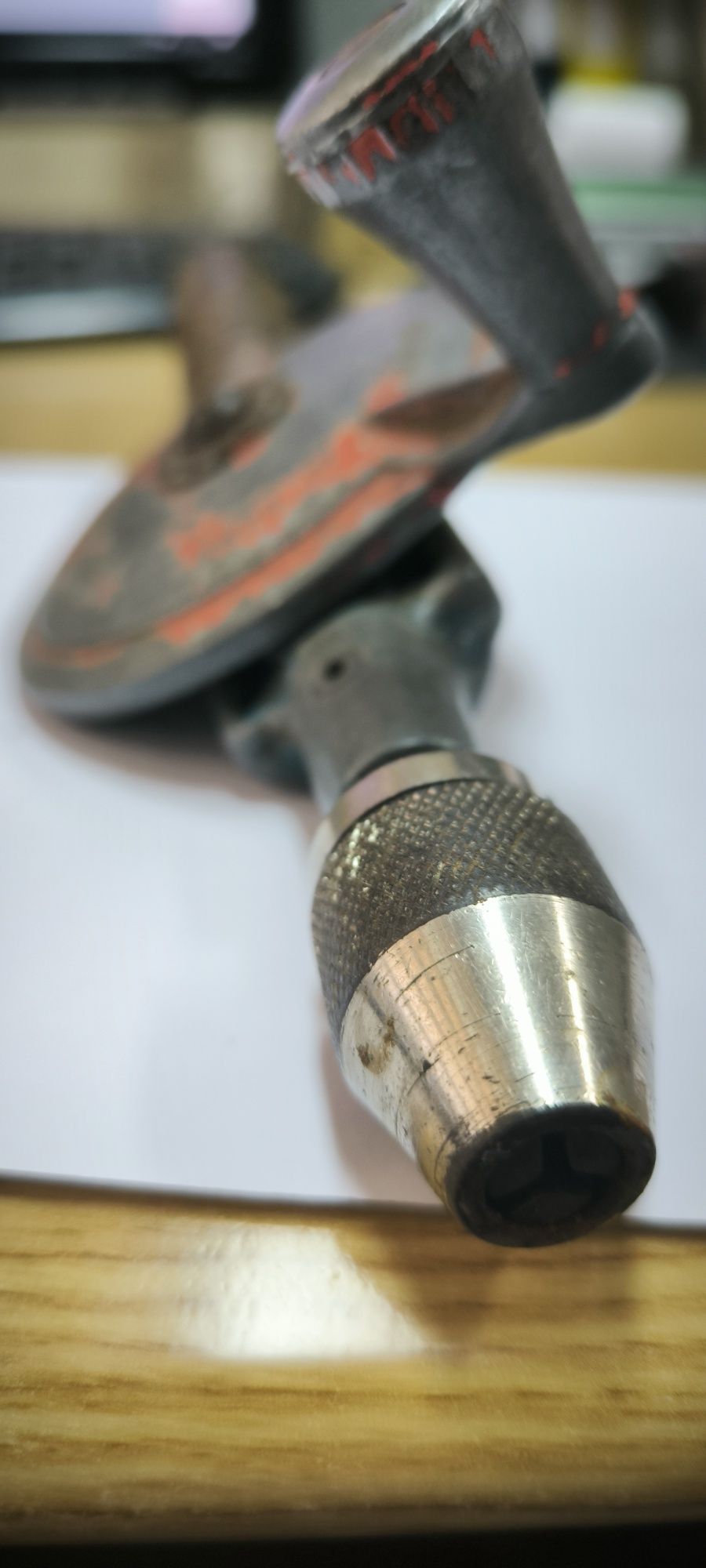 Máquina de furar