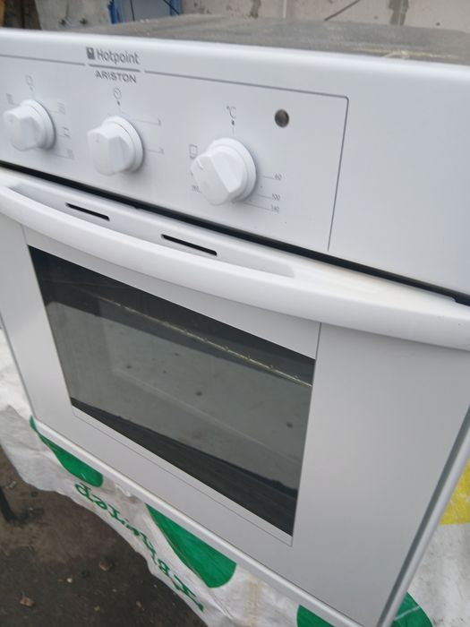 Духовка арістон багатофункціональна