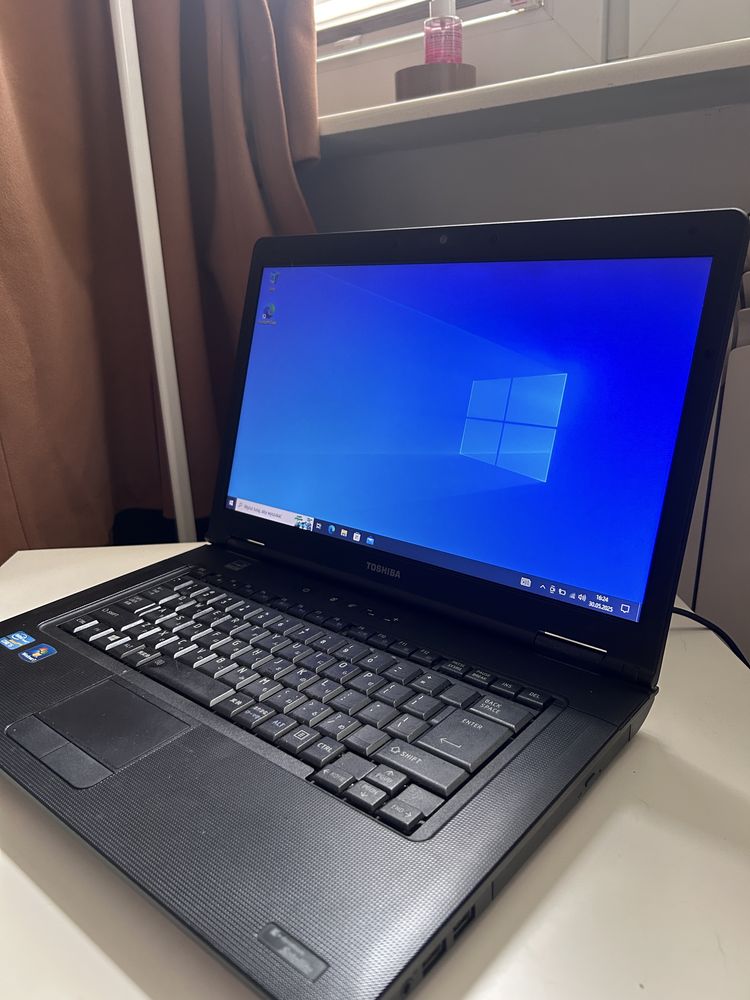 Laptop TOSHIBA s850