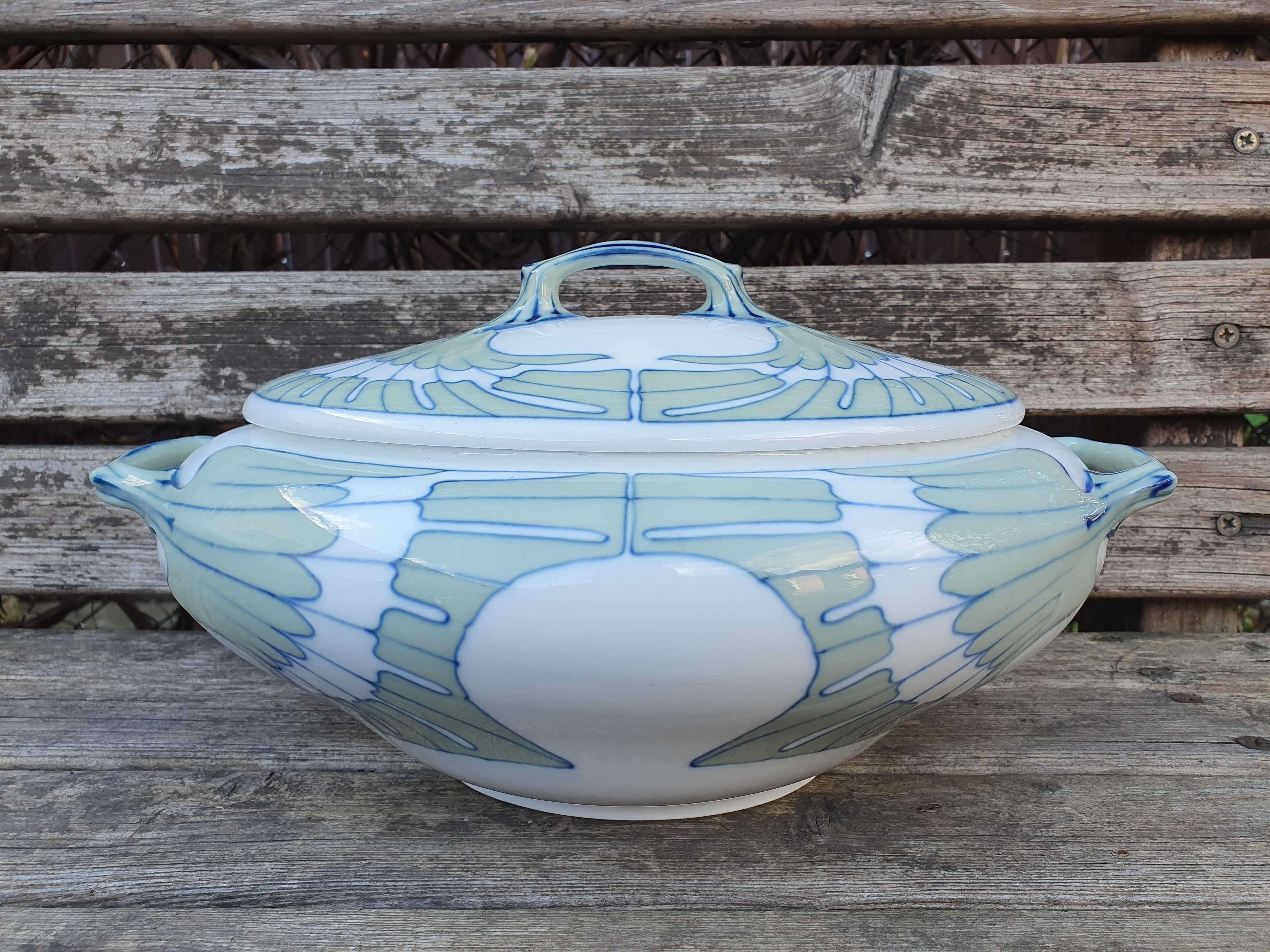 Waza Miśnia, Meissen 1901 r. Wzór skrzydła, porcelana