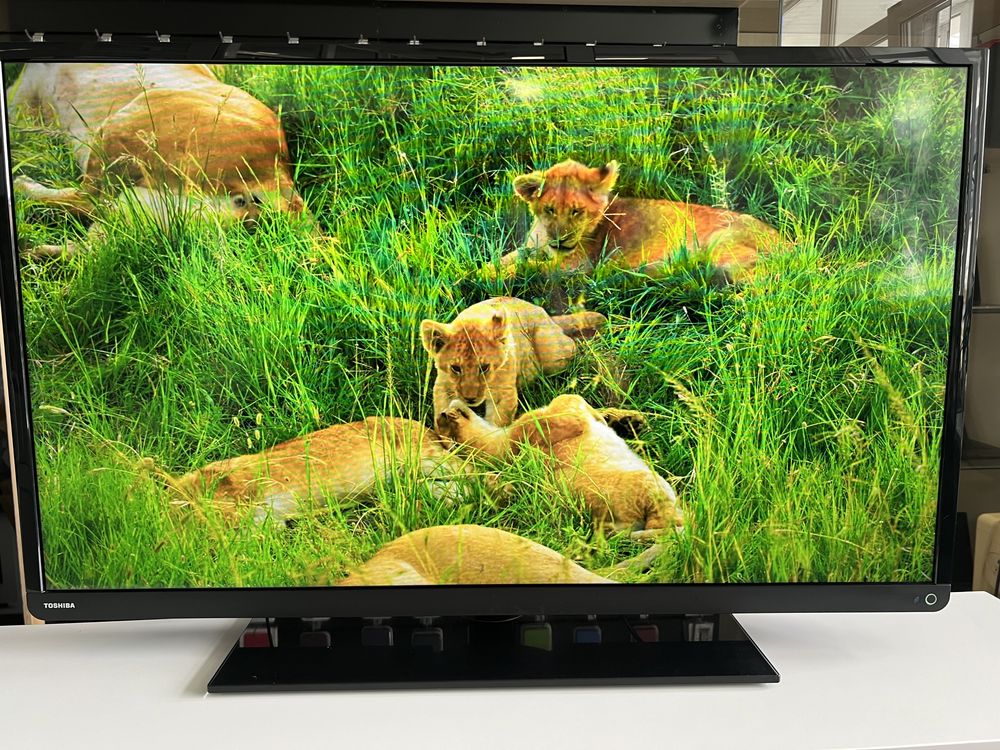 Телевізор Toshiba 40" Full HD