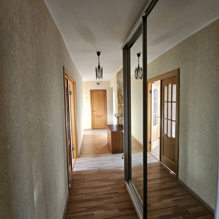 Здам  3-х кім квартиру  в центрі  Боярки!