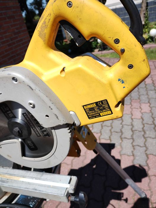 Ukosnica dewalt 707