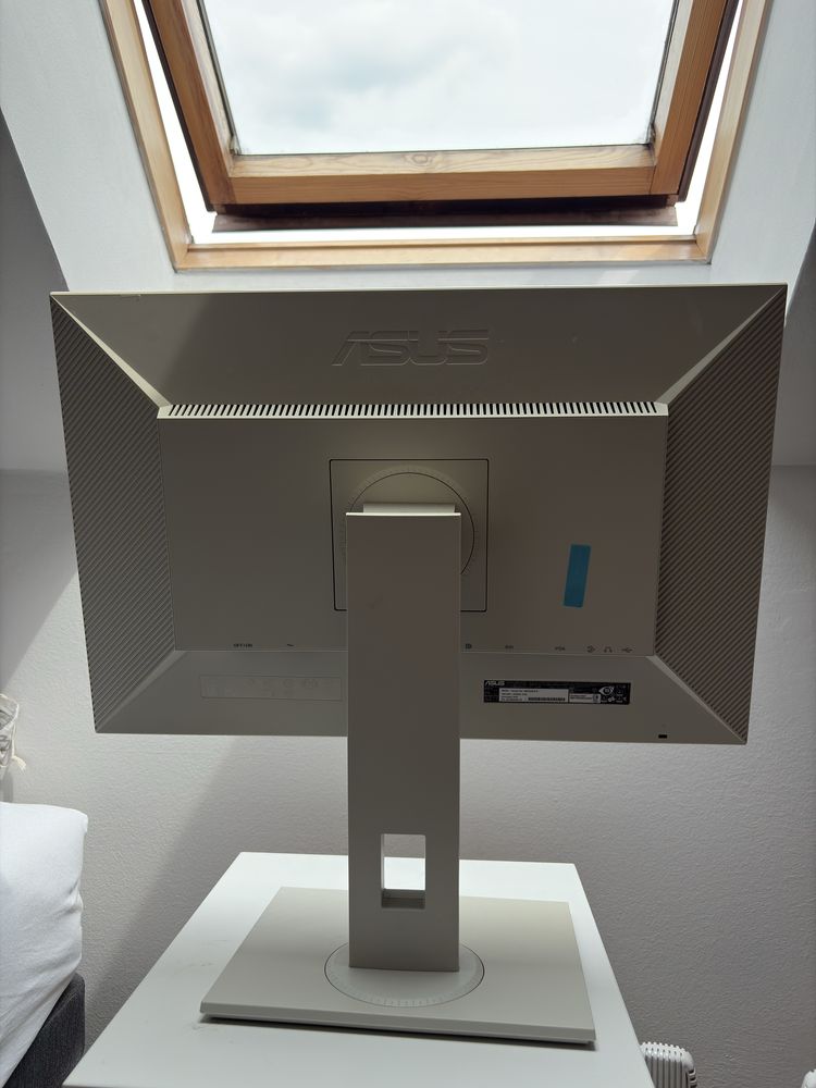 Monitor Asus bialy