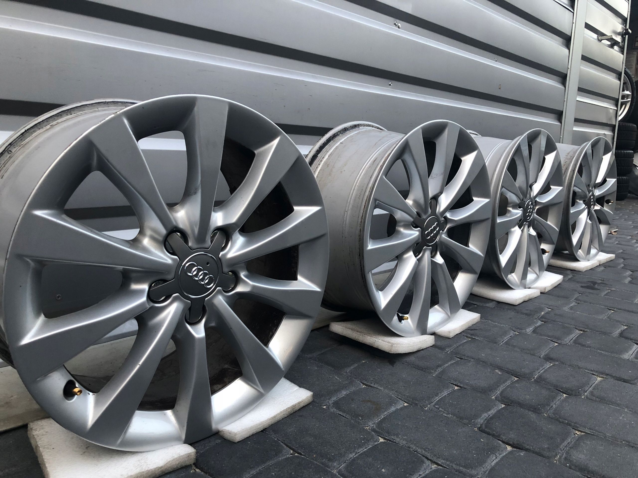 Oryginalne Felgi Audi 17 A3 A4 A5 A6 A8 Q3 Q5