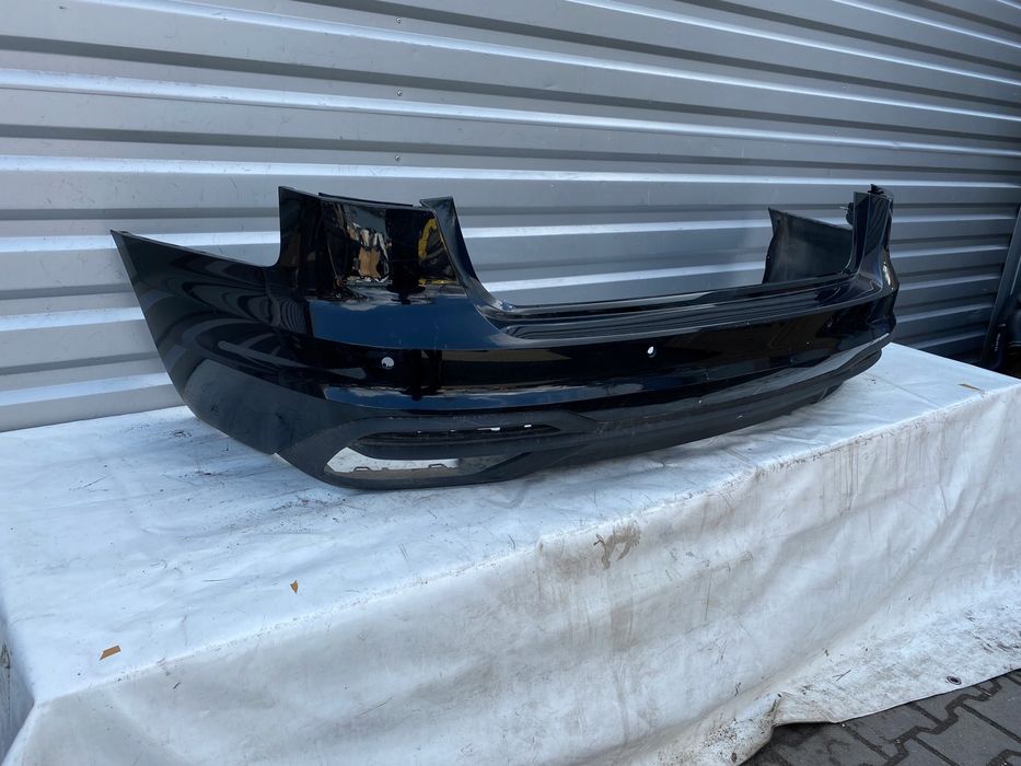 Audi A4 B9 Lift Kombi zderzak tylny tył 8W9