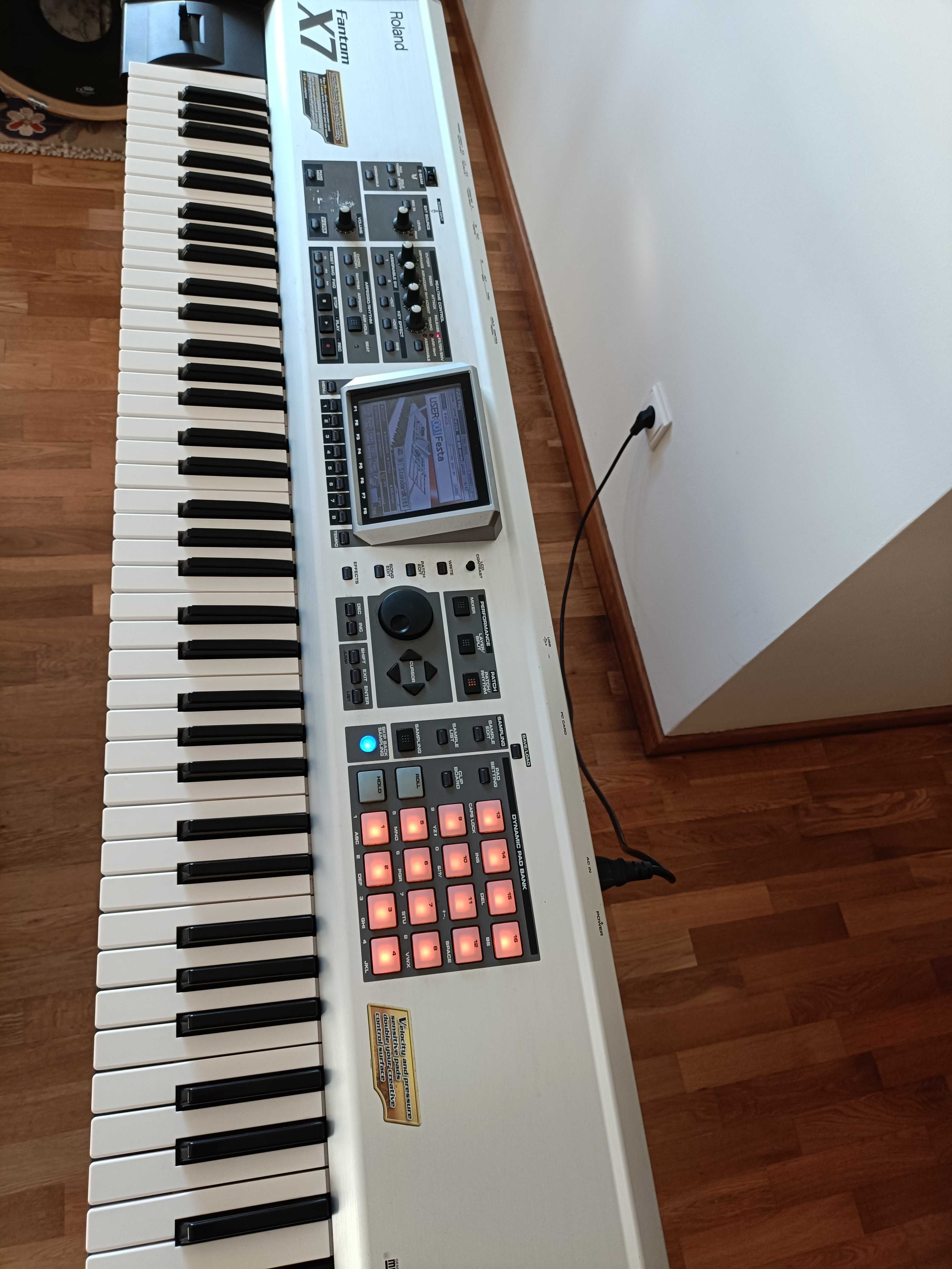 Roland fanton X7