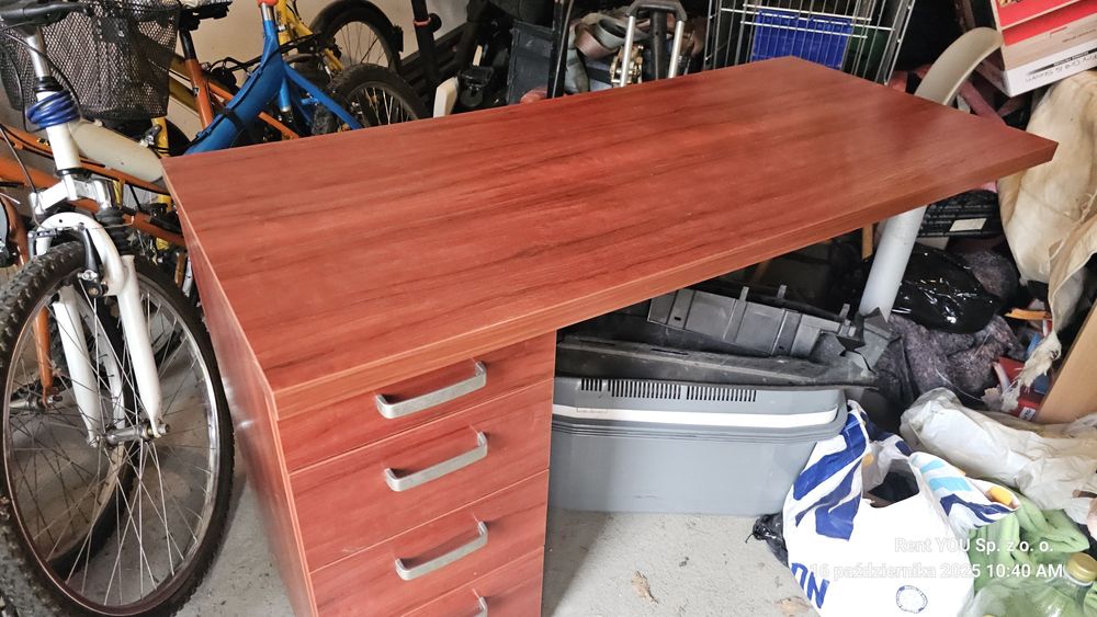 Biurko z szufladami – solidne, w bardzo dobrym stanie