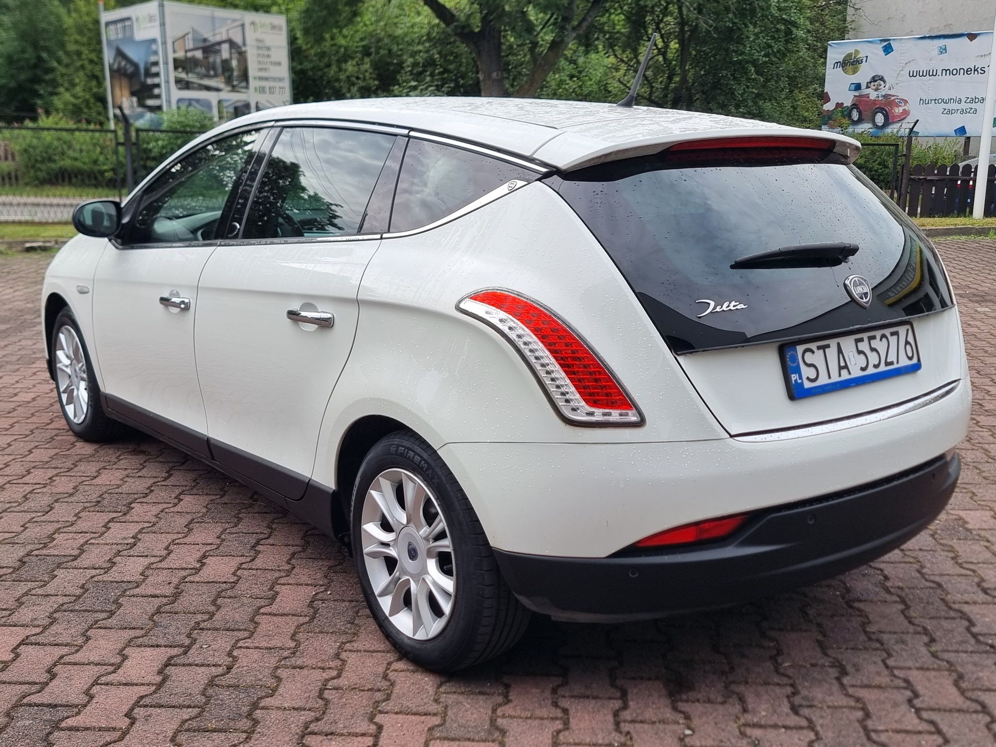 Lancia Delta 1.6 JTD 2011r Krajowe 141 tys km BEZWYPADKOWY 2x Opony