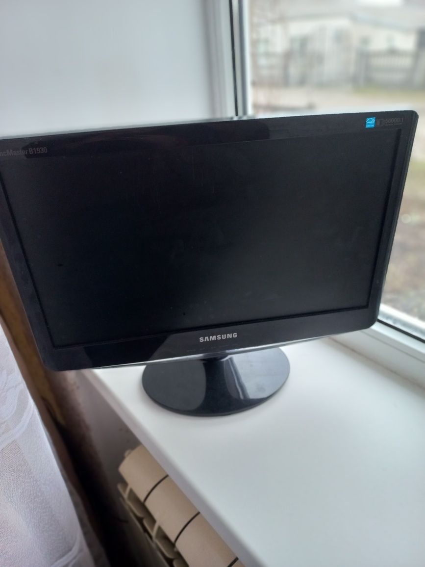 Монитор Samsung 19