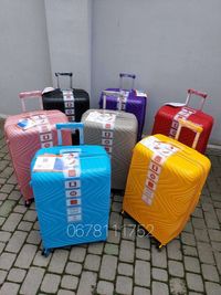 SNOWBALL 04303 Франція 100% поліпроп валізи чемоданы сумки на колесах