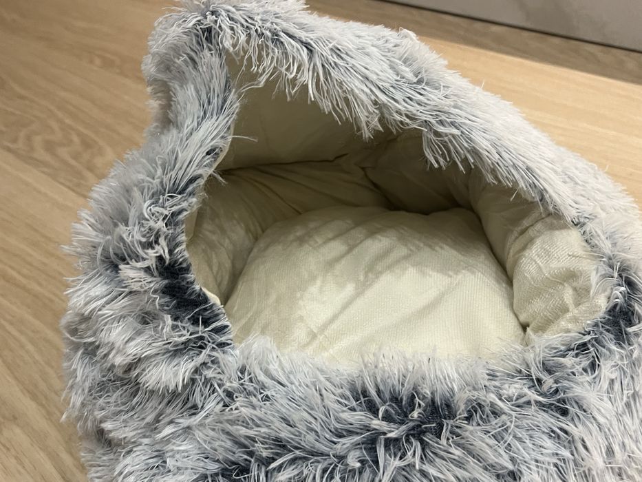 Legowisko dla kota z daszkiem