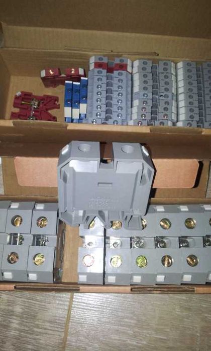 Клеммник на динрейку JXB 6/35 на 6мм2