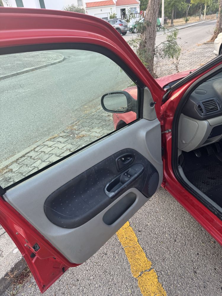 Carro Clio 2003 g