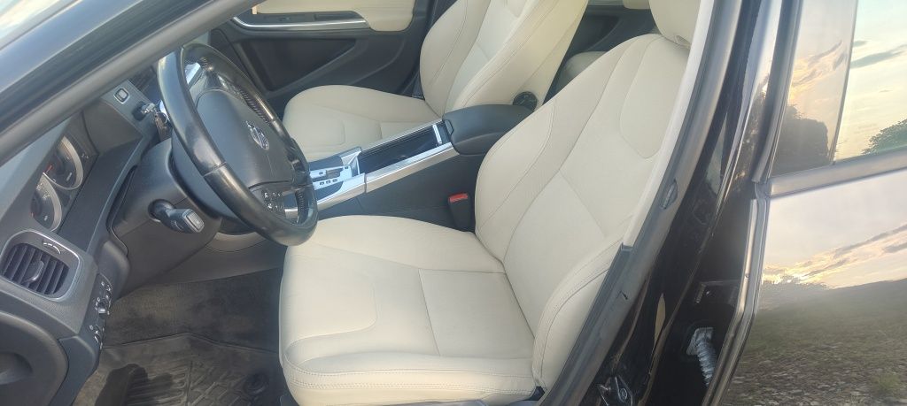 Volvo V60 2.0D 2011R