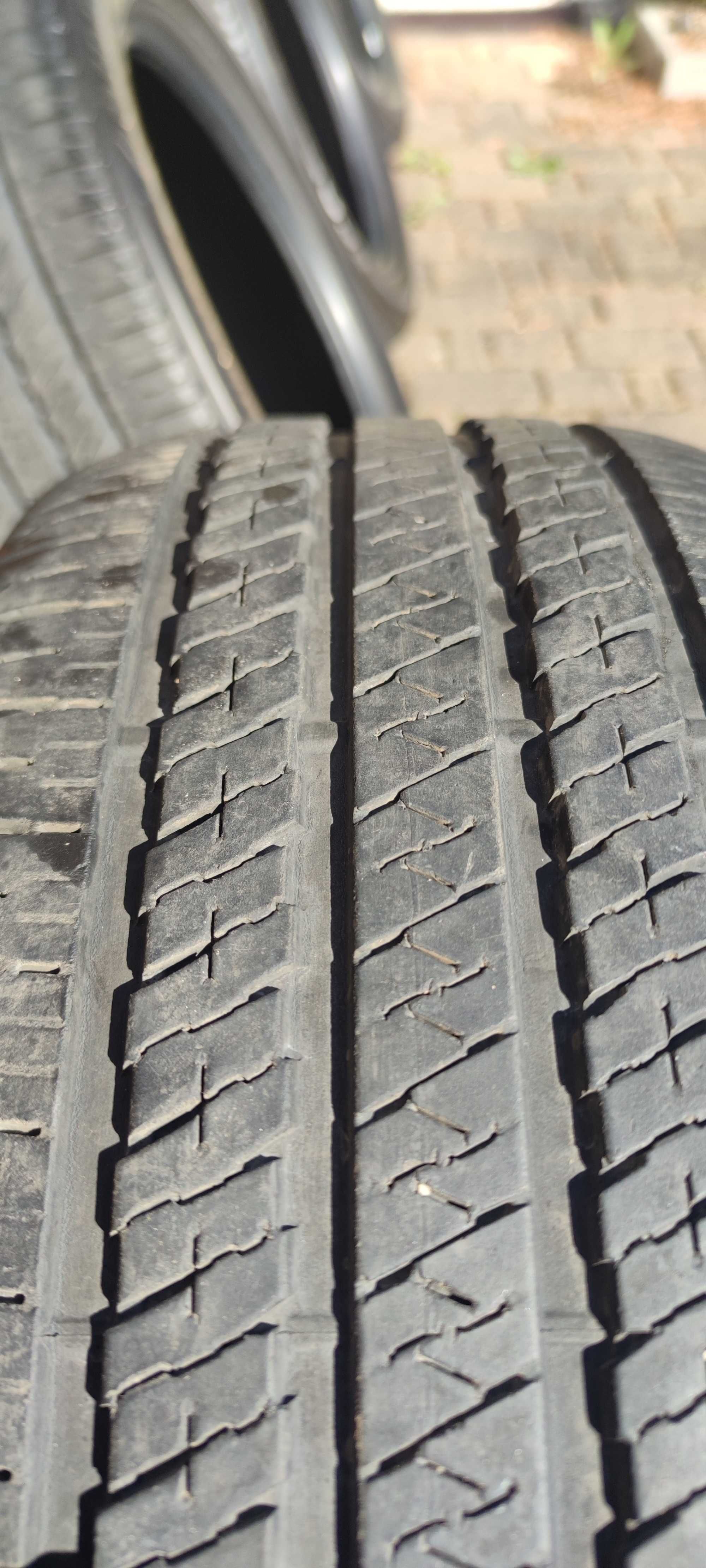Opony 265/50 R20 Bridgestone 1szt ok,  druga lekko uszkodzona