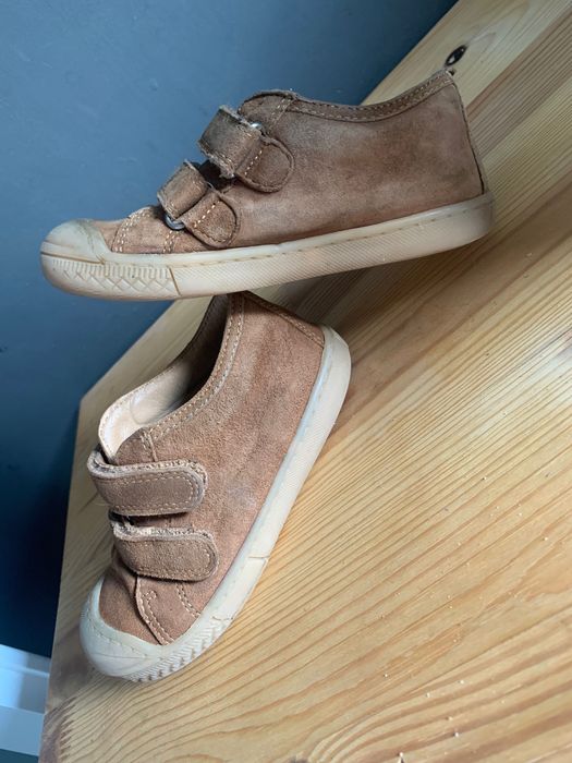 Sneakersy skórzane Zamsz  na rzepy Lasocki 26