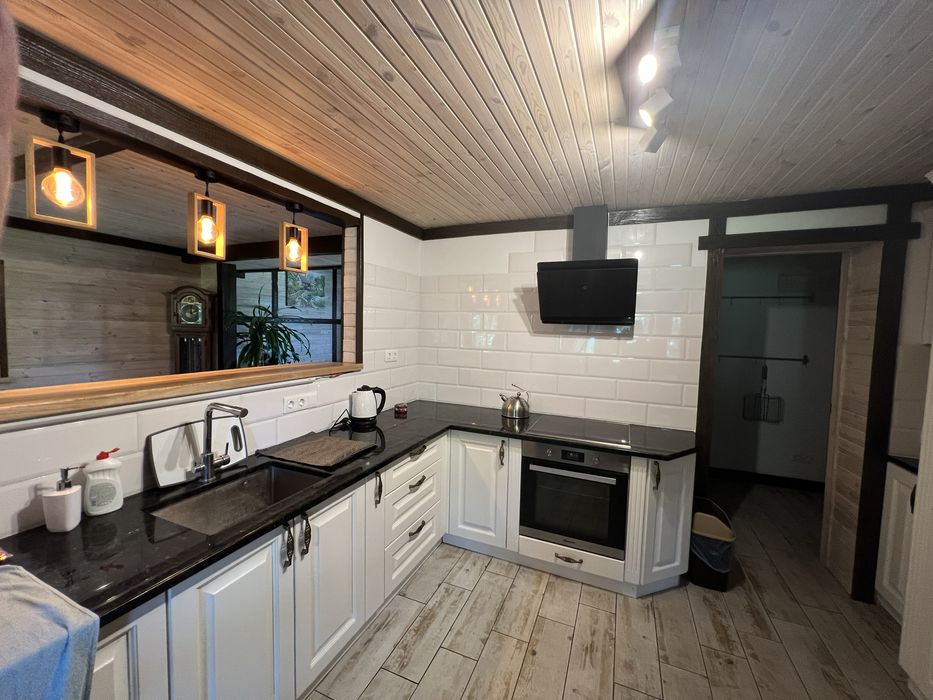 Продаж будинку, Ліщин