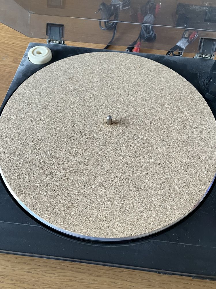 Gira Discos Sony PS-LX 46 + Pre Amp