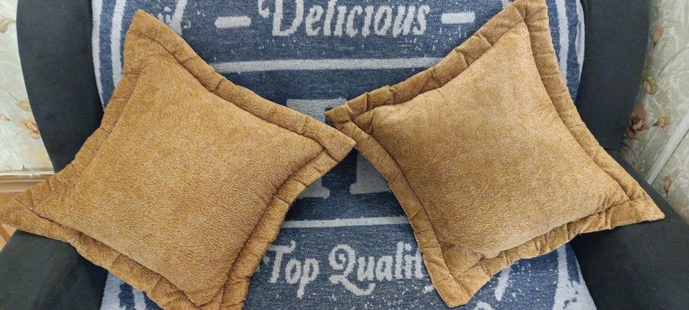 Подушки декоративные  .