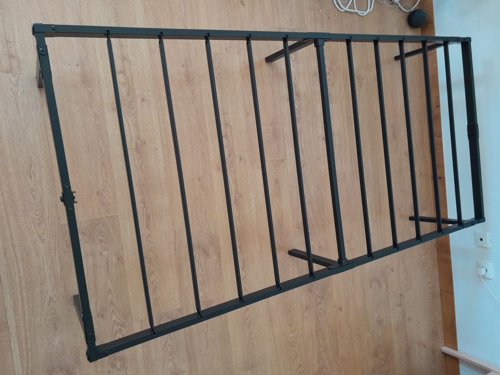 Cama de solteiro com colchão