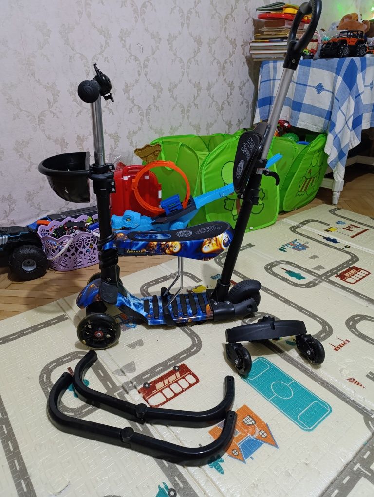 Самокат 5 в 1 Maxi с родительской ручкой и защитой, Best Scooter (черн
