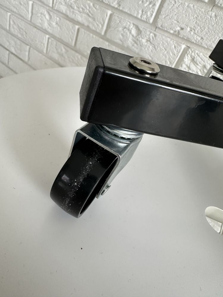 Мобільний стояк для зберігання коліс шин Швеція алюміній