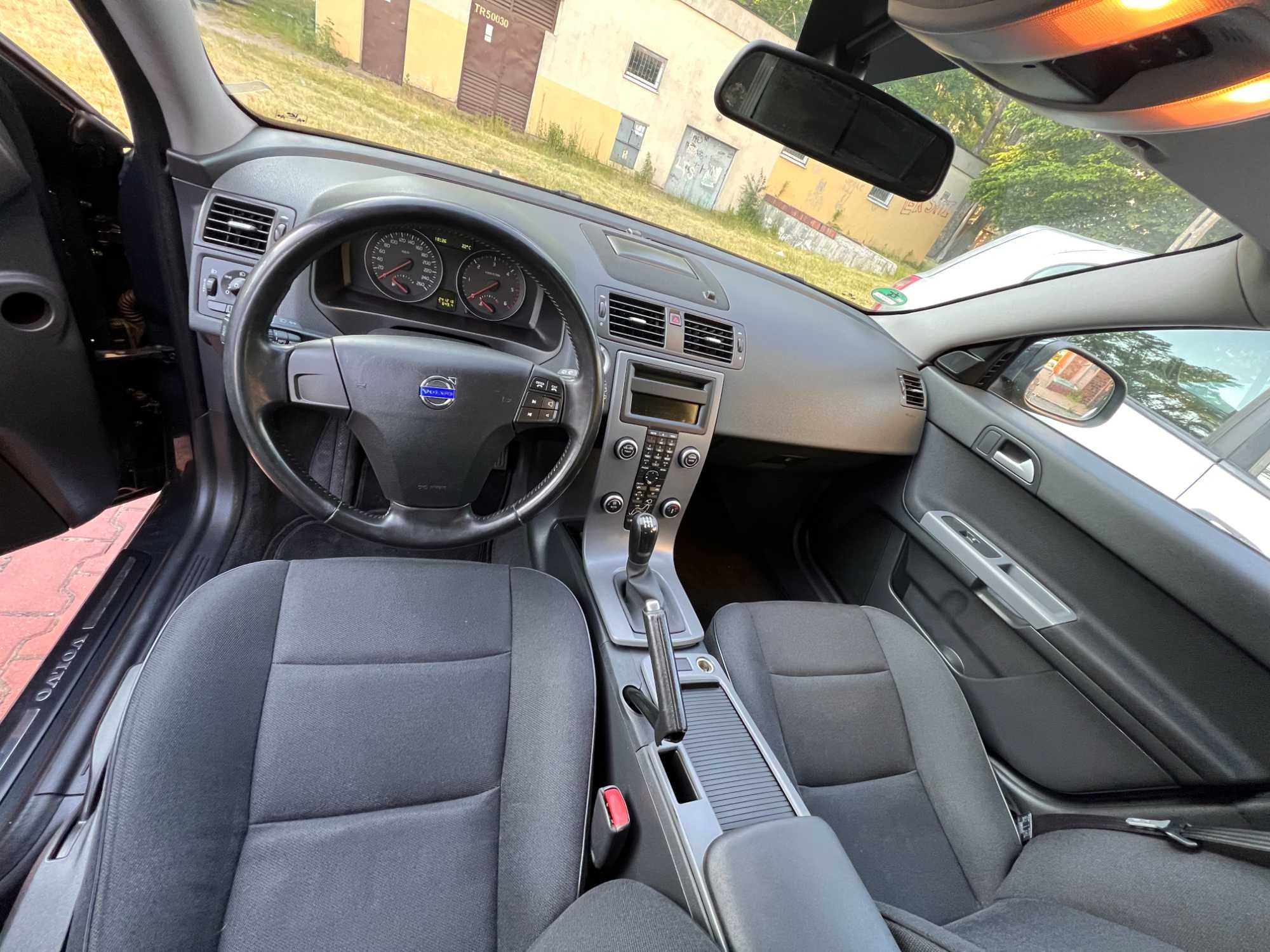 Volvo V50 2010 - Niezawodne Kombi Z Silnikiem Diesla Na Sprzedaz!