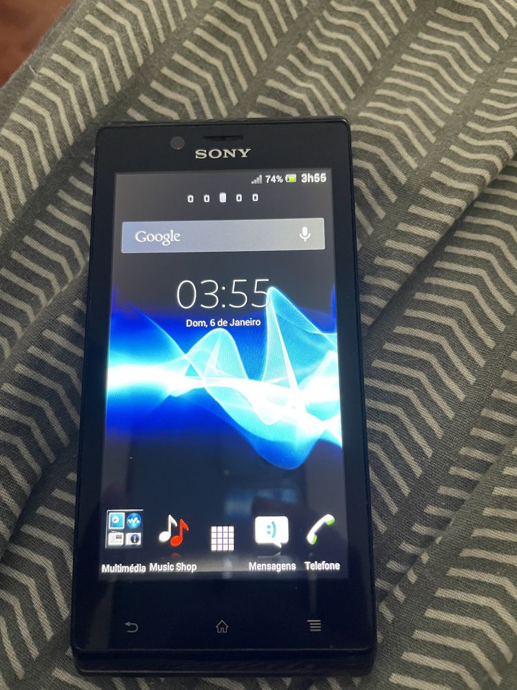 Sony Xperia J a funcionar