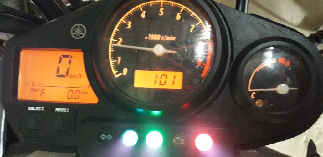 Yamaha TDM 900 silnik