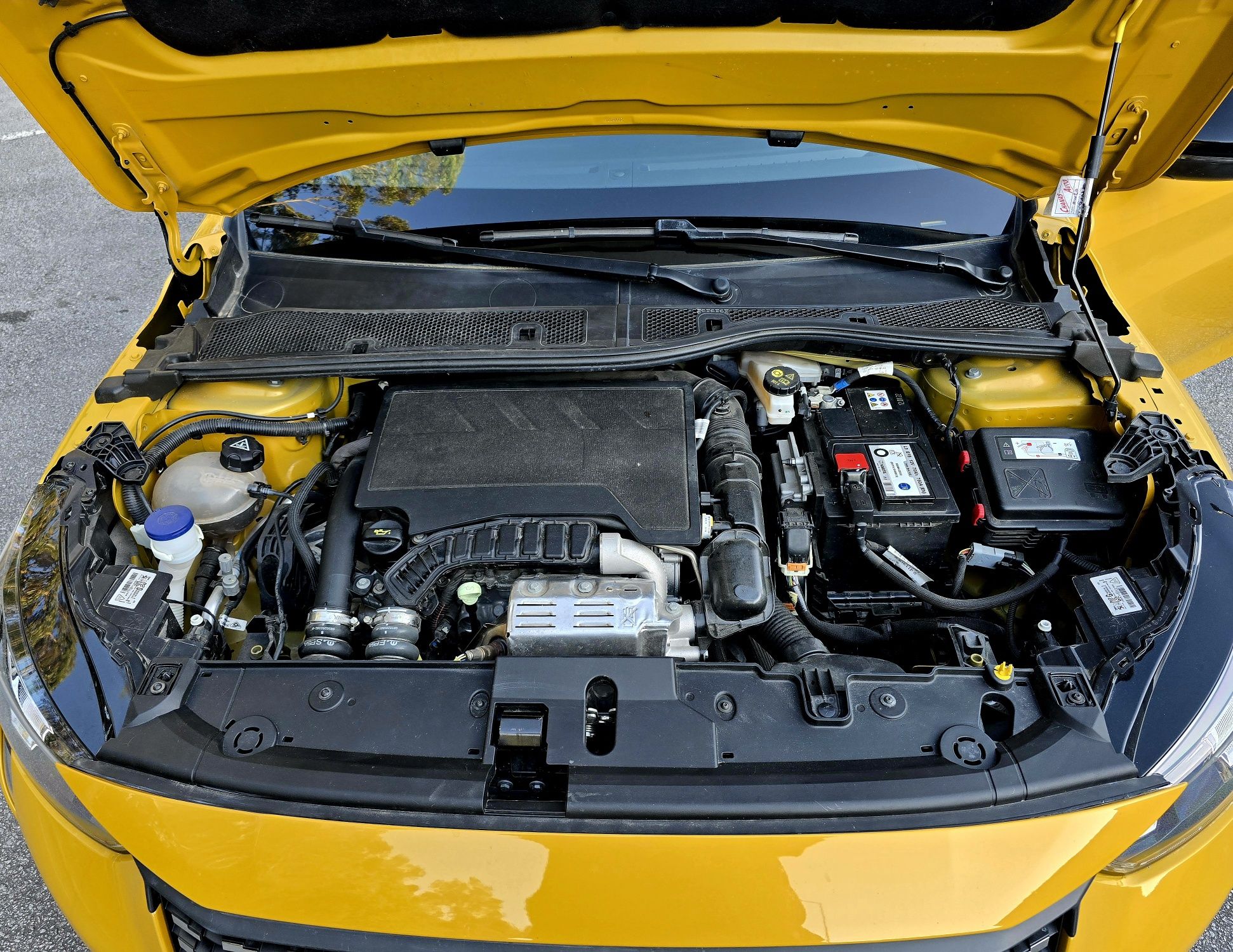 Peugeot 208 1.2 puretch 101cv