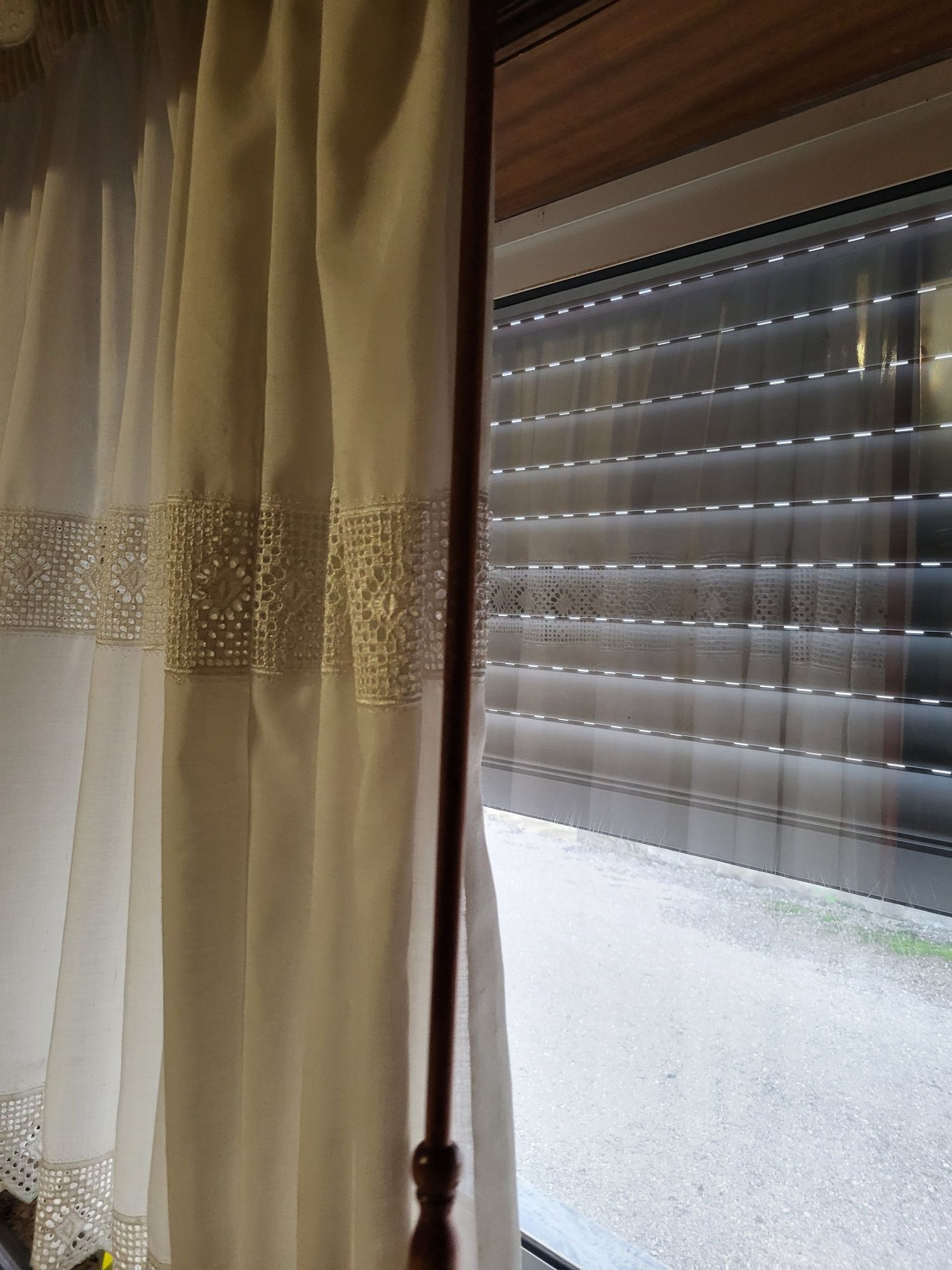 Cortinados de cozinha com estrutura