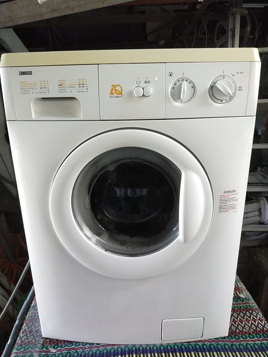 Máquina de lavar roupa Zanussi