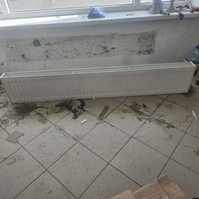 Grzejnik 180x30 stan dobry.