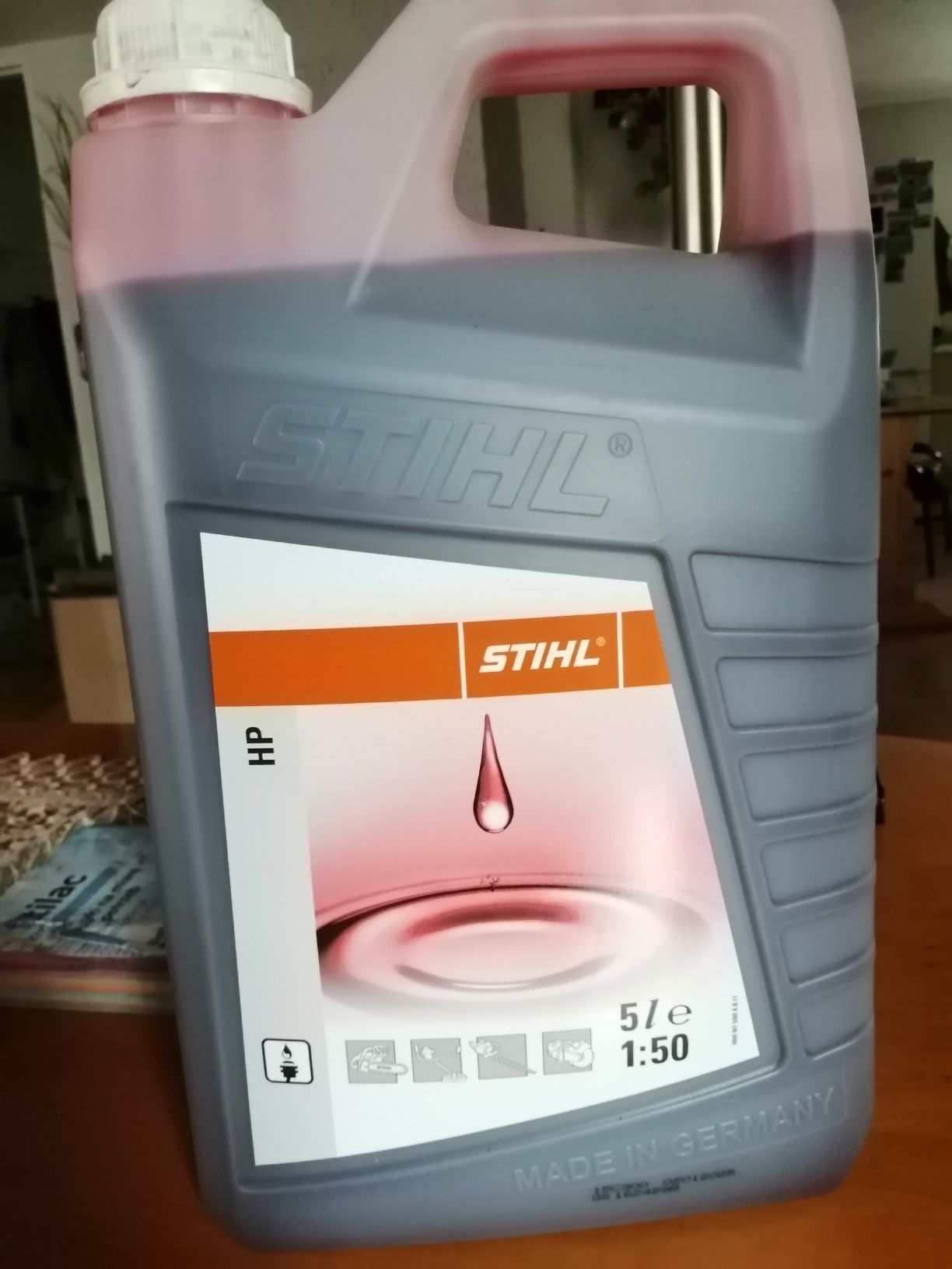 Sprzedam olej Stihl.