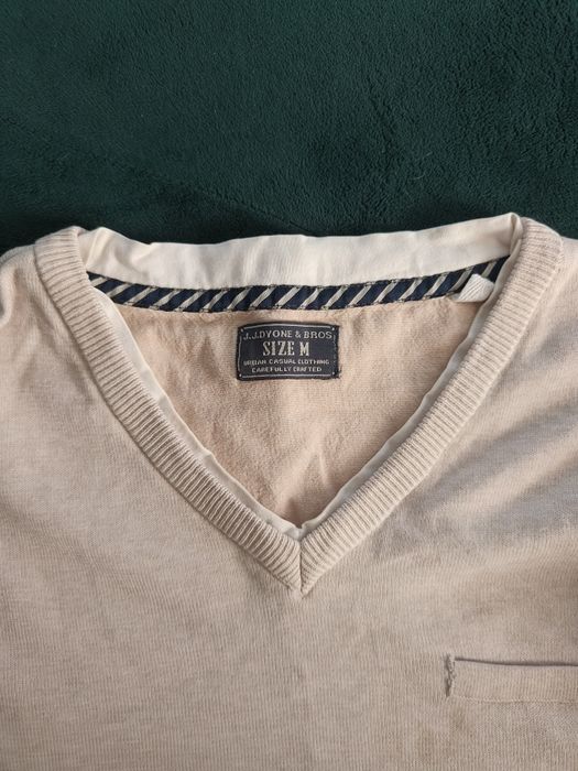 Kremowa bluzka sweterek na długi rękaw