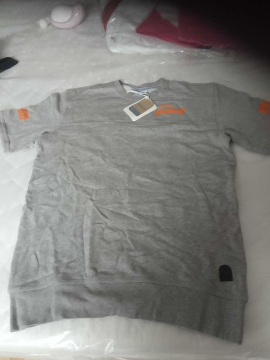 Sprzedam nową bluzę Reebok z metką