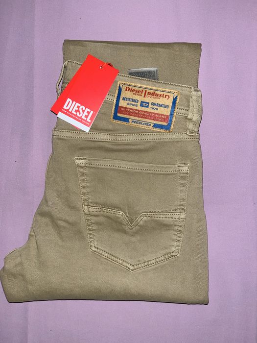 Wyprzedaż spodnie męskie Diesel.