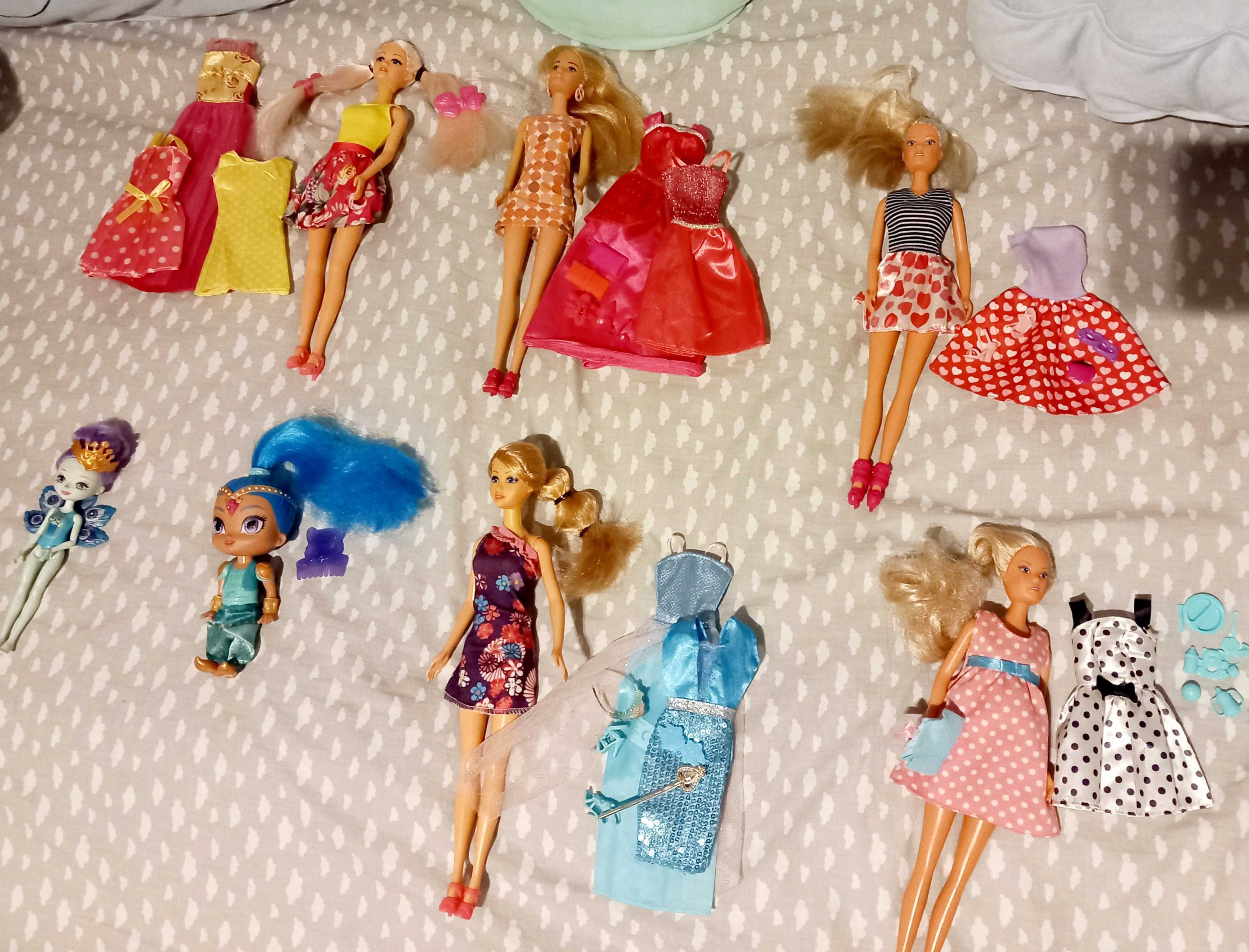 Lalki Barbie, 5 sztuk +ubrania