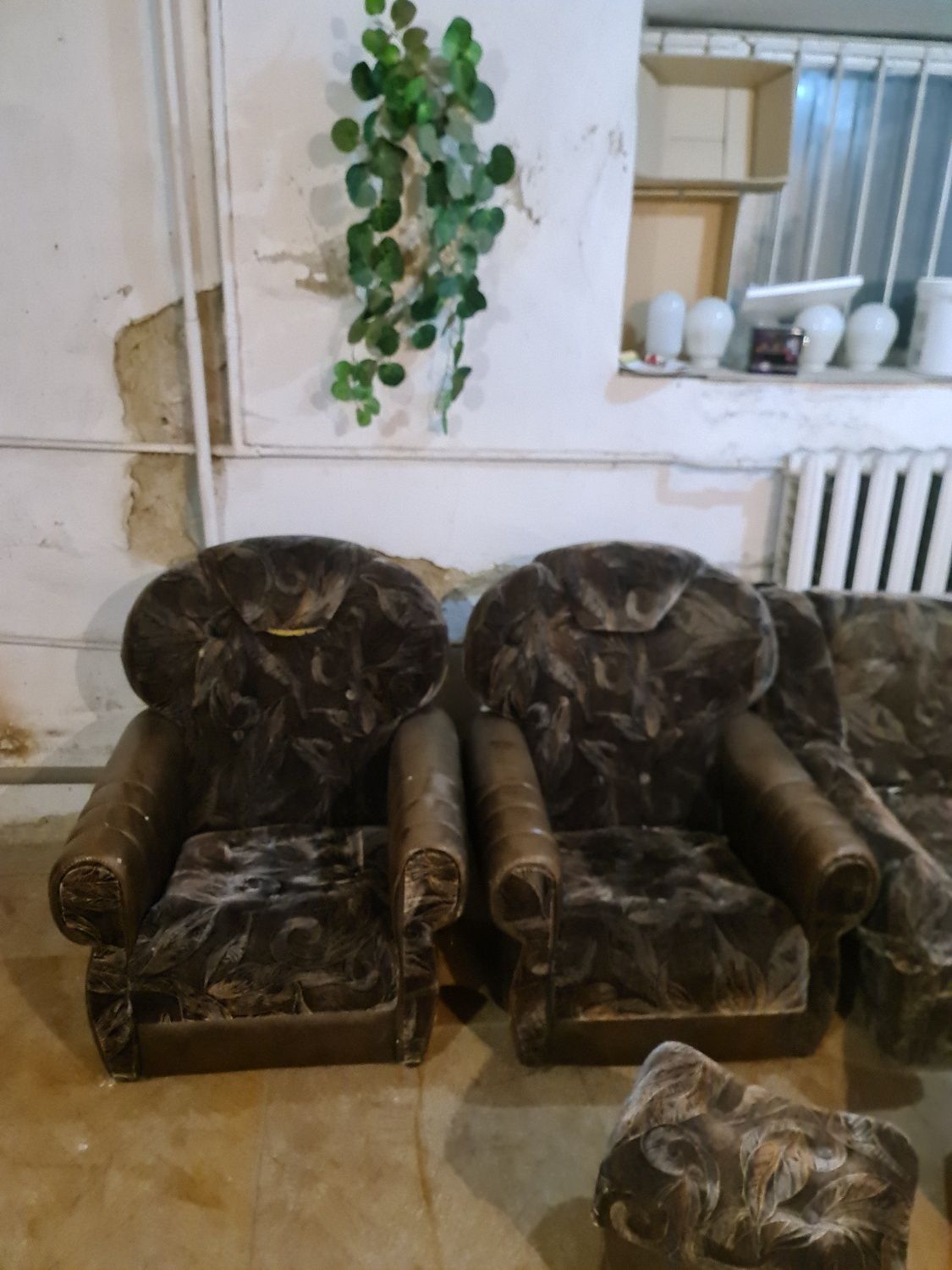 Куточьок, крісла,