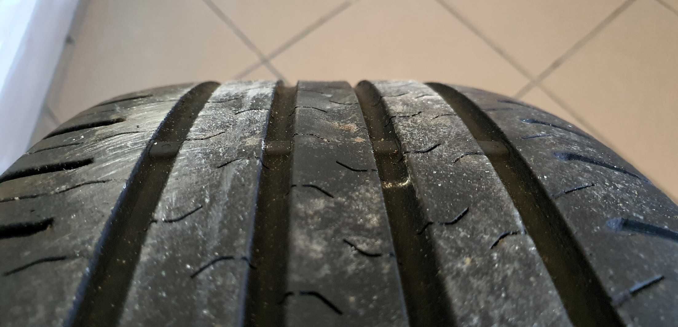 Opony letnie CONTINENTAL 215/55 R17 V - 4szt. (cena kompletu)