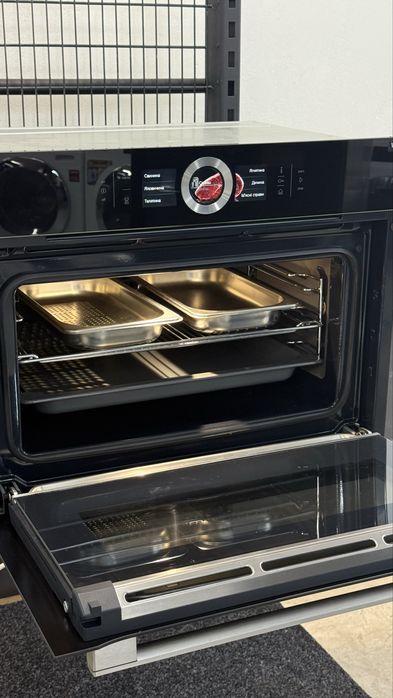 2в1 Вбудована компактна духовка з пароваркою Bosch CSG 656 RB6