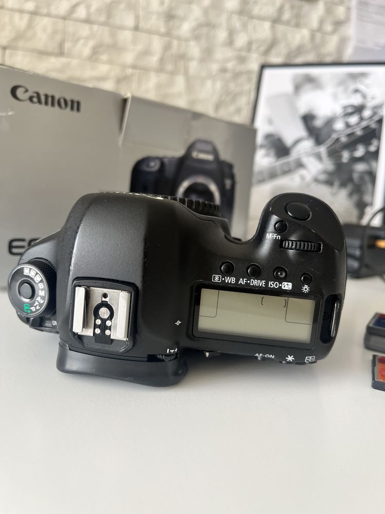 Canon EOS 5D Mark III | повний комплект body