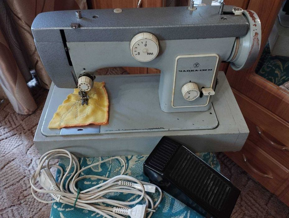 Швейна машинка Чайка 132М