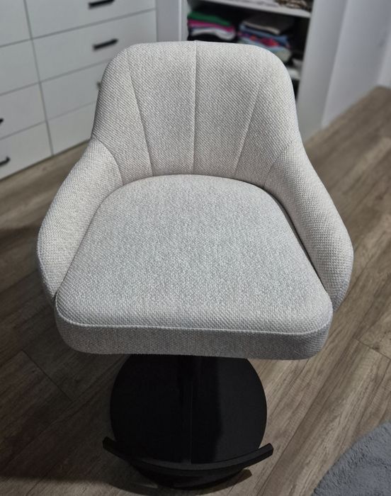 2 krzesła hokery, nie używane, stan idealny