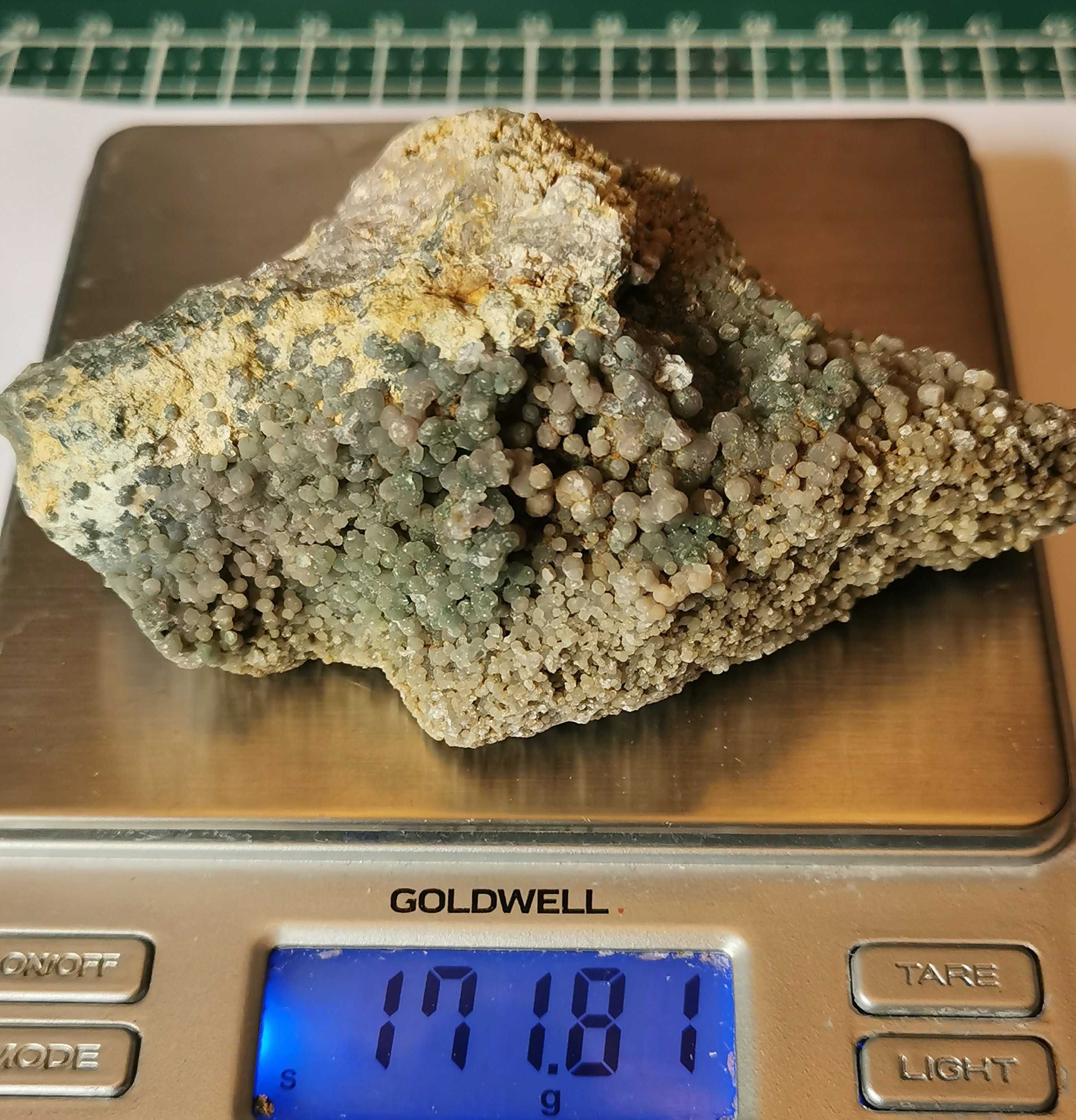 Agat, chalcedon winogronowy
