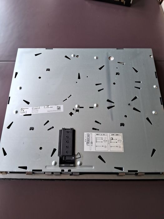 Варильна поверхня Electrolux EHF16240XK