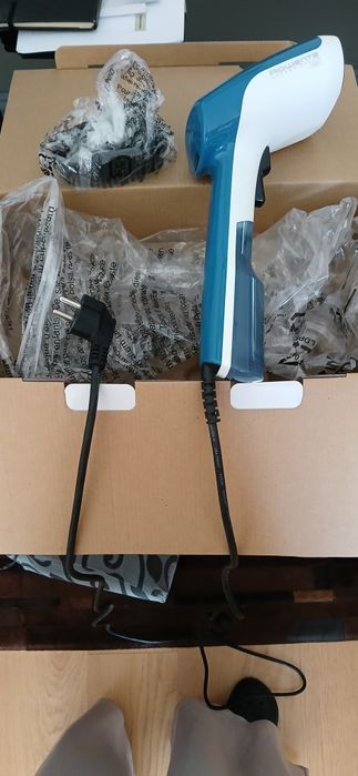 Ferro a vapor vertical da Rowenta