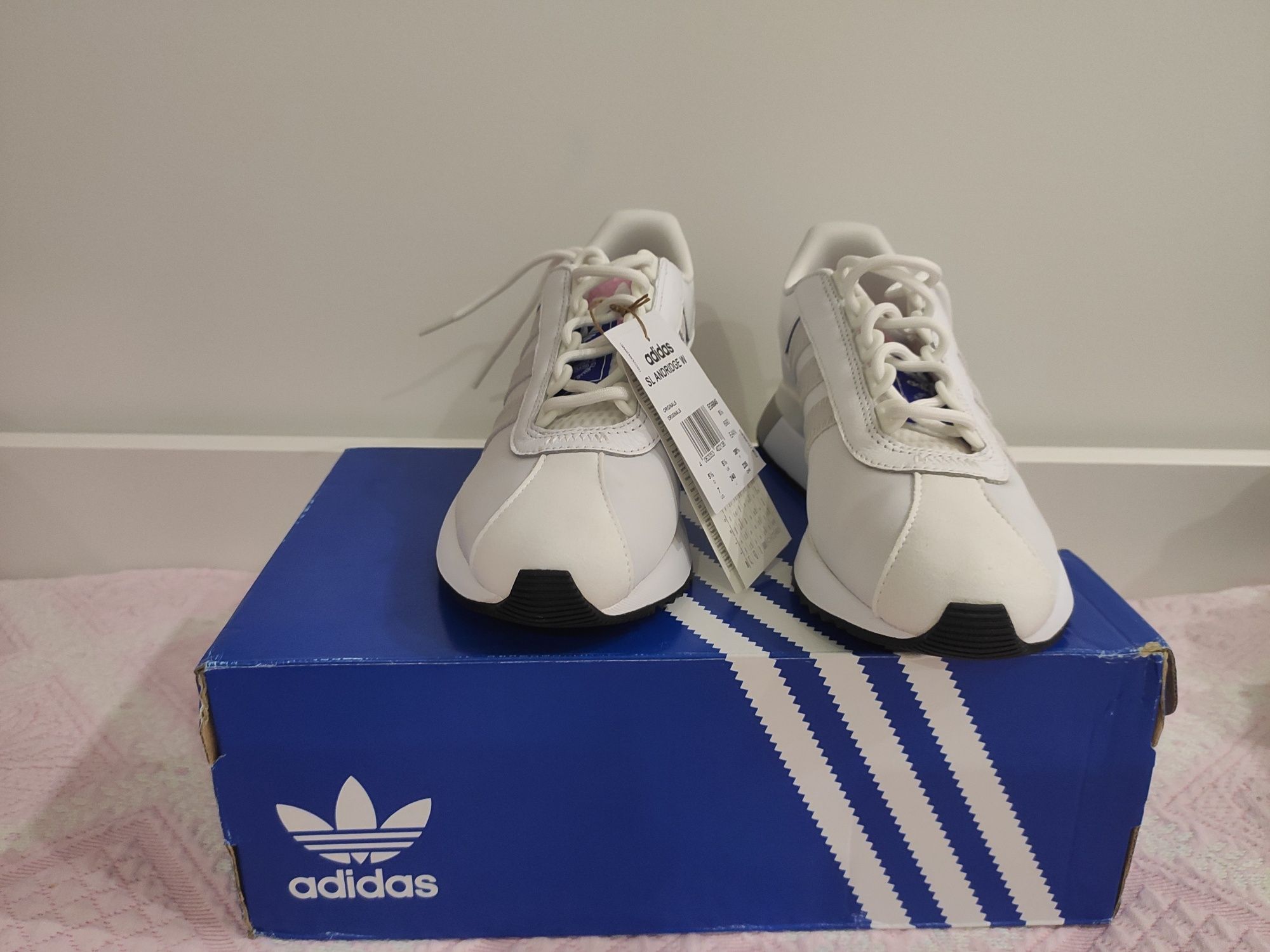 Sapatilhas Adidas mulher Novas